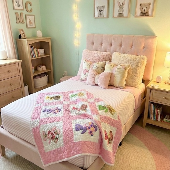 Other - Vintage Hand Made Quilt Sunbonnet Sue Baby smaller thn Twin bigger than toddler